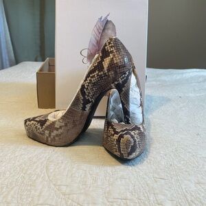 Jessica Simpson Brown Snakeskin Heels